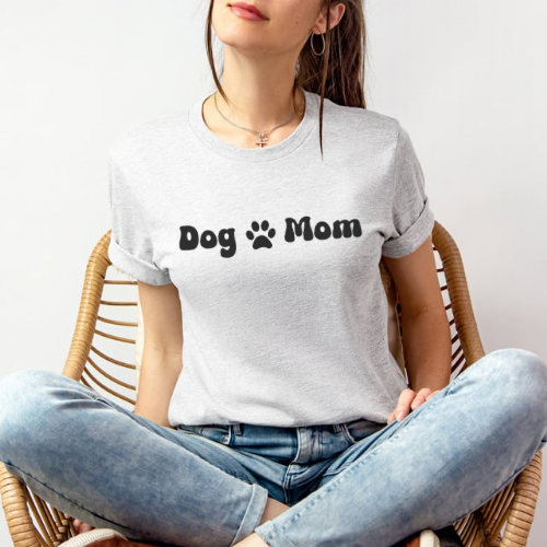 Dog Mom Graphic Tee